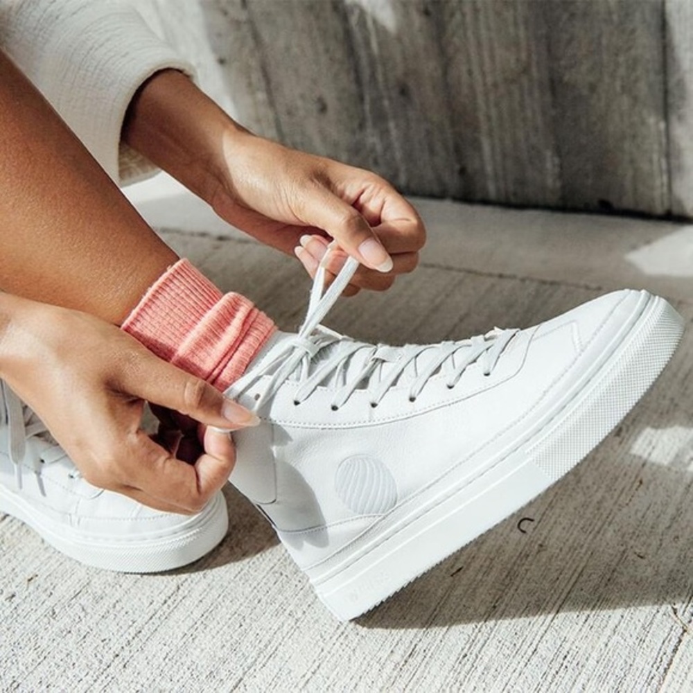 Komrads
APL HIGH TOP SNEAKERS - VEGAN APPLE LEATHER